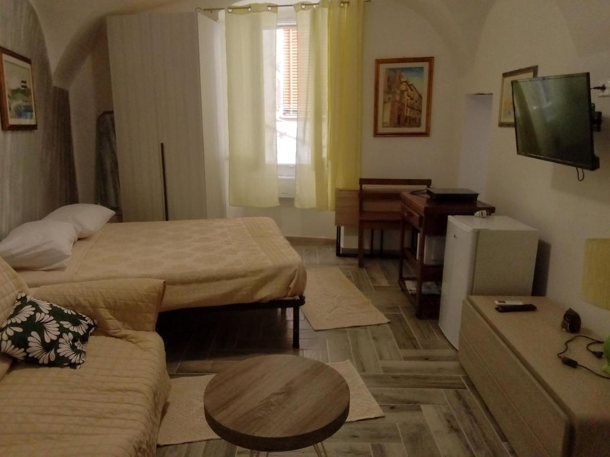 Casa Vacanze Su Sorighe. Bosa Eksteriør billede