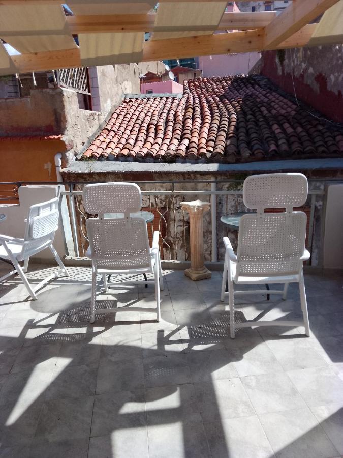 Casa Vacanze Su Sorighe. Bosa Eksteriør billede