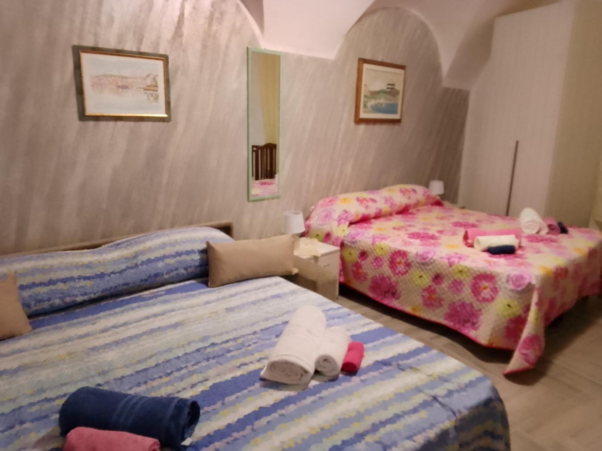 Casa Vacanze Su Sorighe. Bosa Eksteriør billede