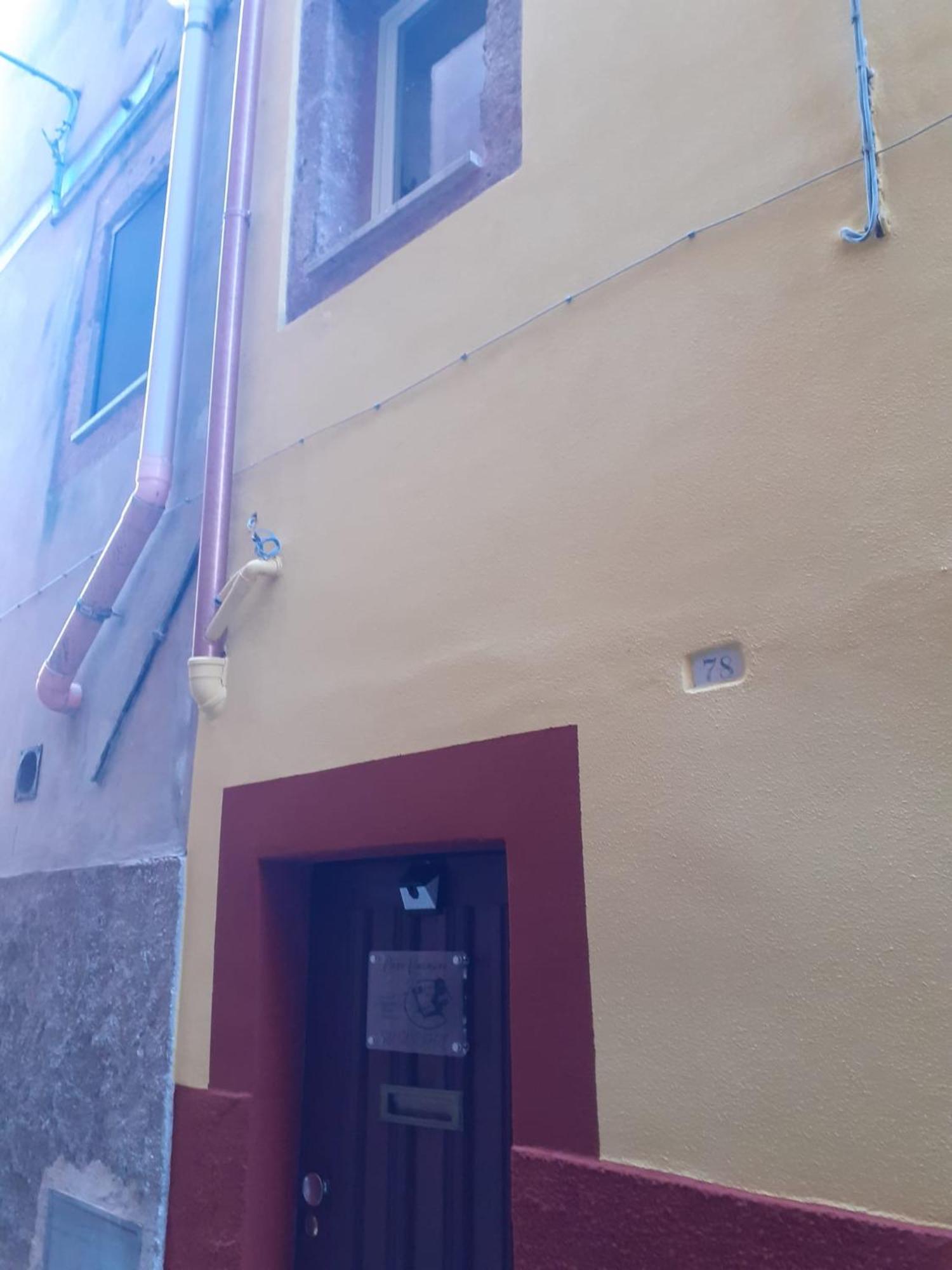 Casa Vacanze Su Sorighe. Bosa Eksteriør billede