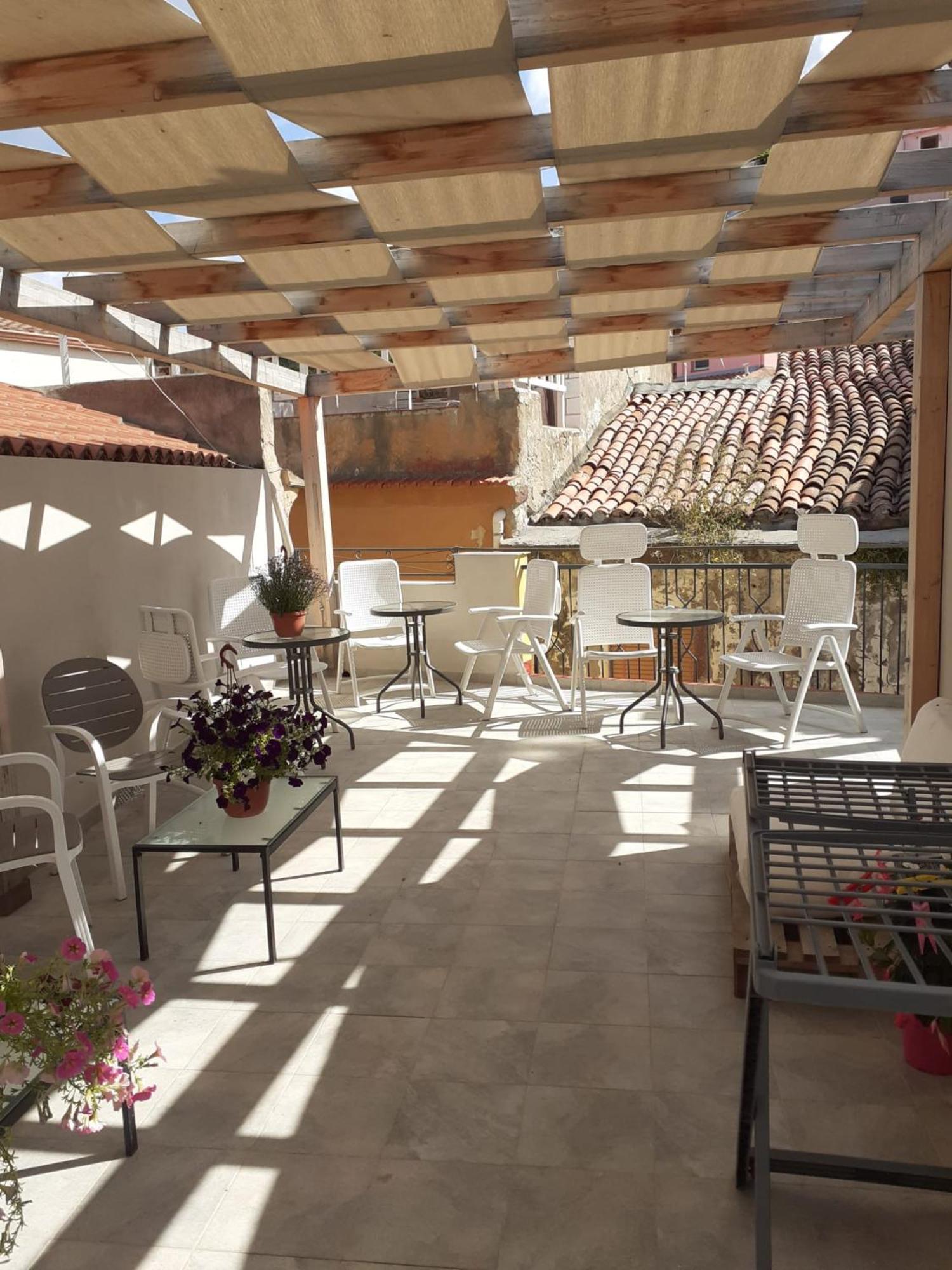 Casa Vacanze Su Sorighe. Bosa Eksteriør billede